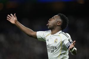 ESPN：维尼修斯团队将球迷嘘声归咎于媒体，认为恶意报道续约谈判